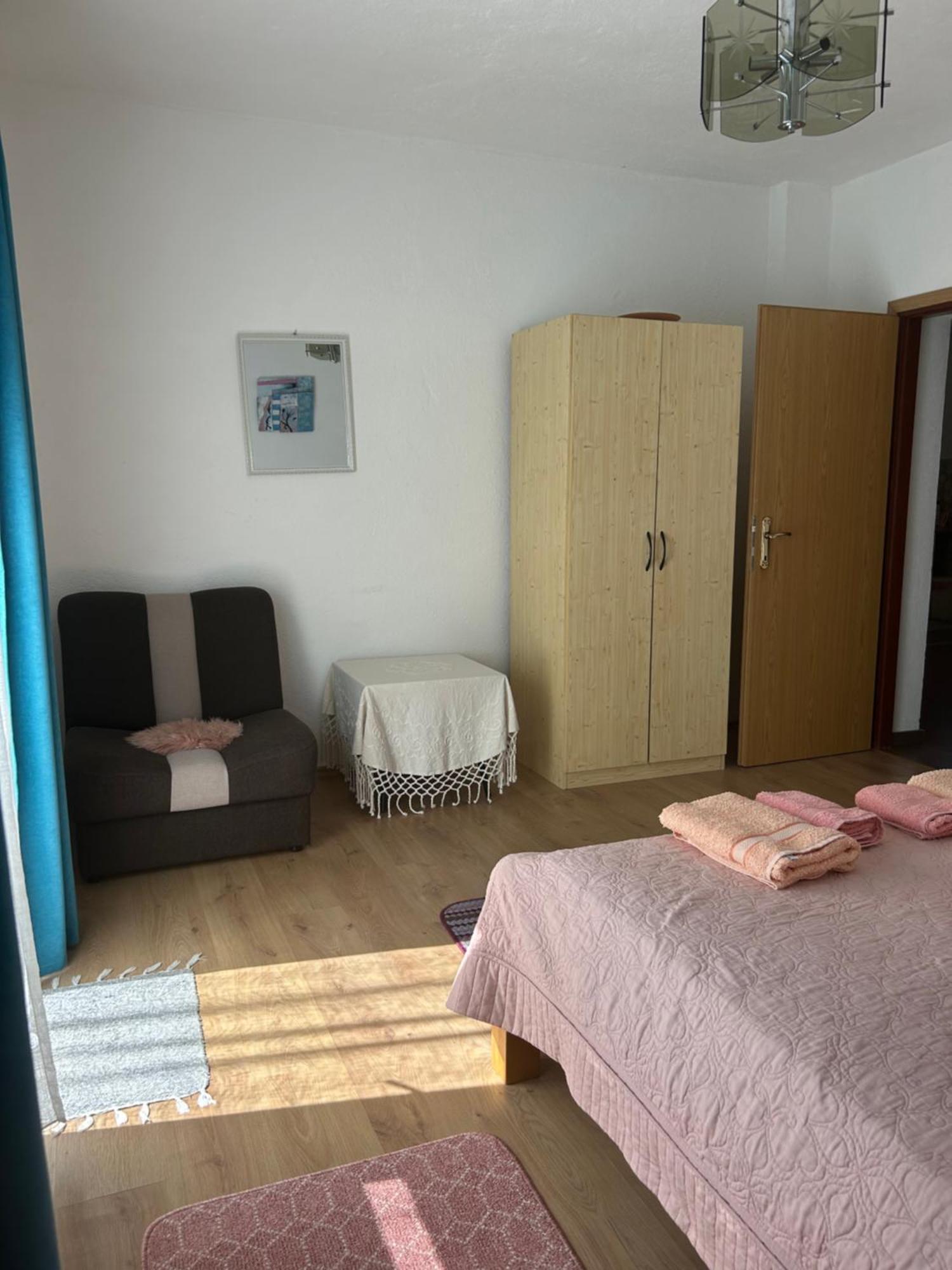 Licko Petrovo Selo Guesthouse D&D מראה חיצוני תמונה