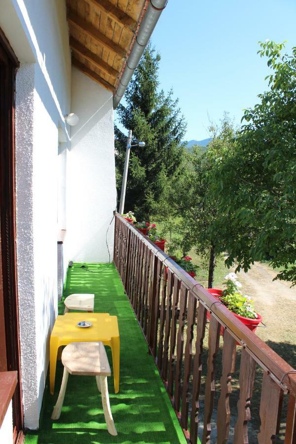 Licko Petrovo Selo Guesthouse D&D מראה חיצוני תמונה